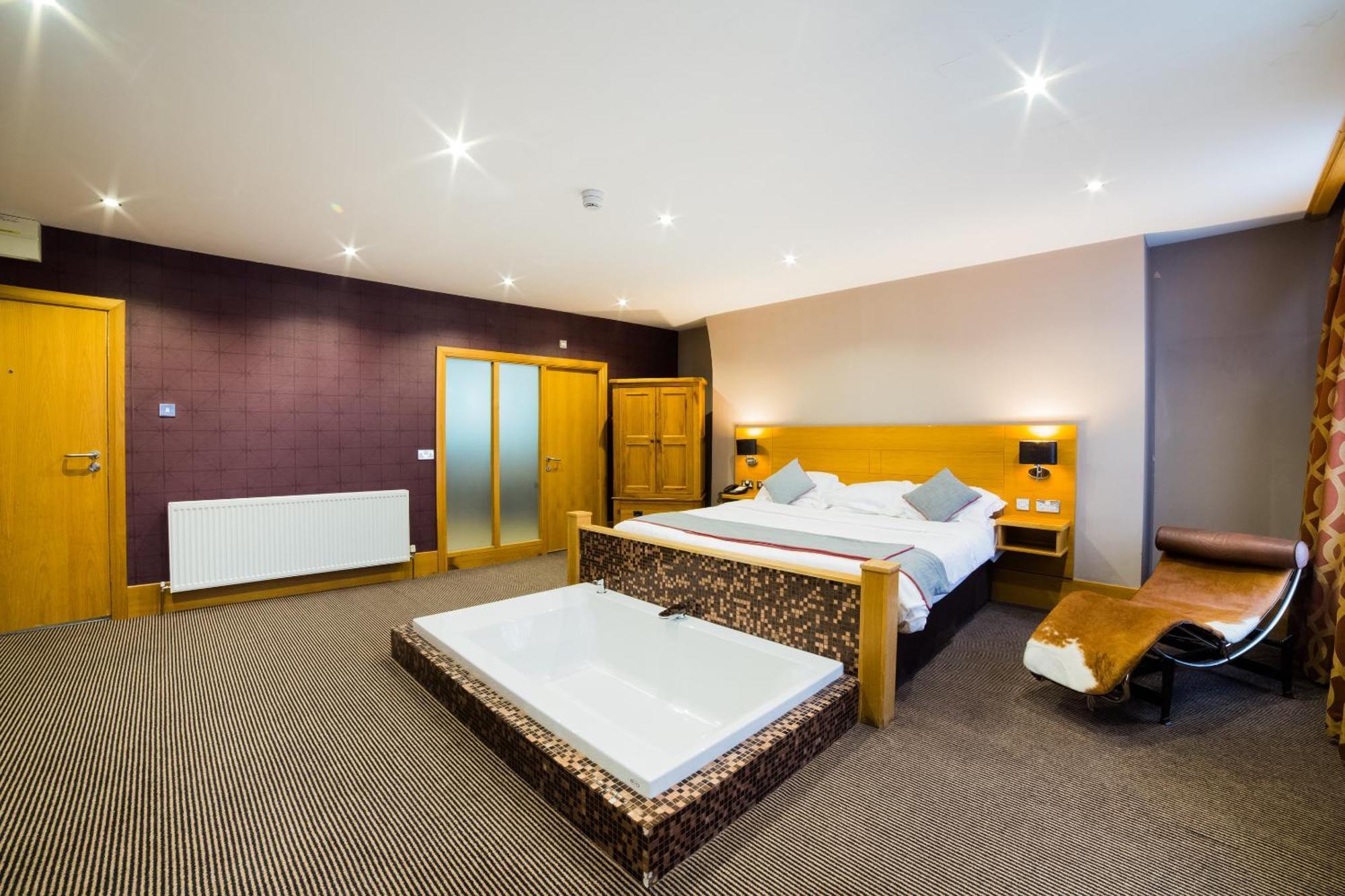 Oyo Imperial Hotel Barrow-in-Furness Ngoại thất bức ảnh