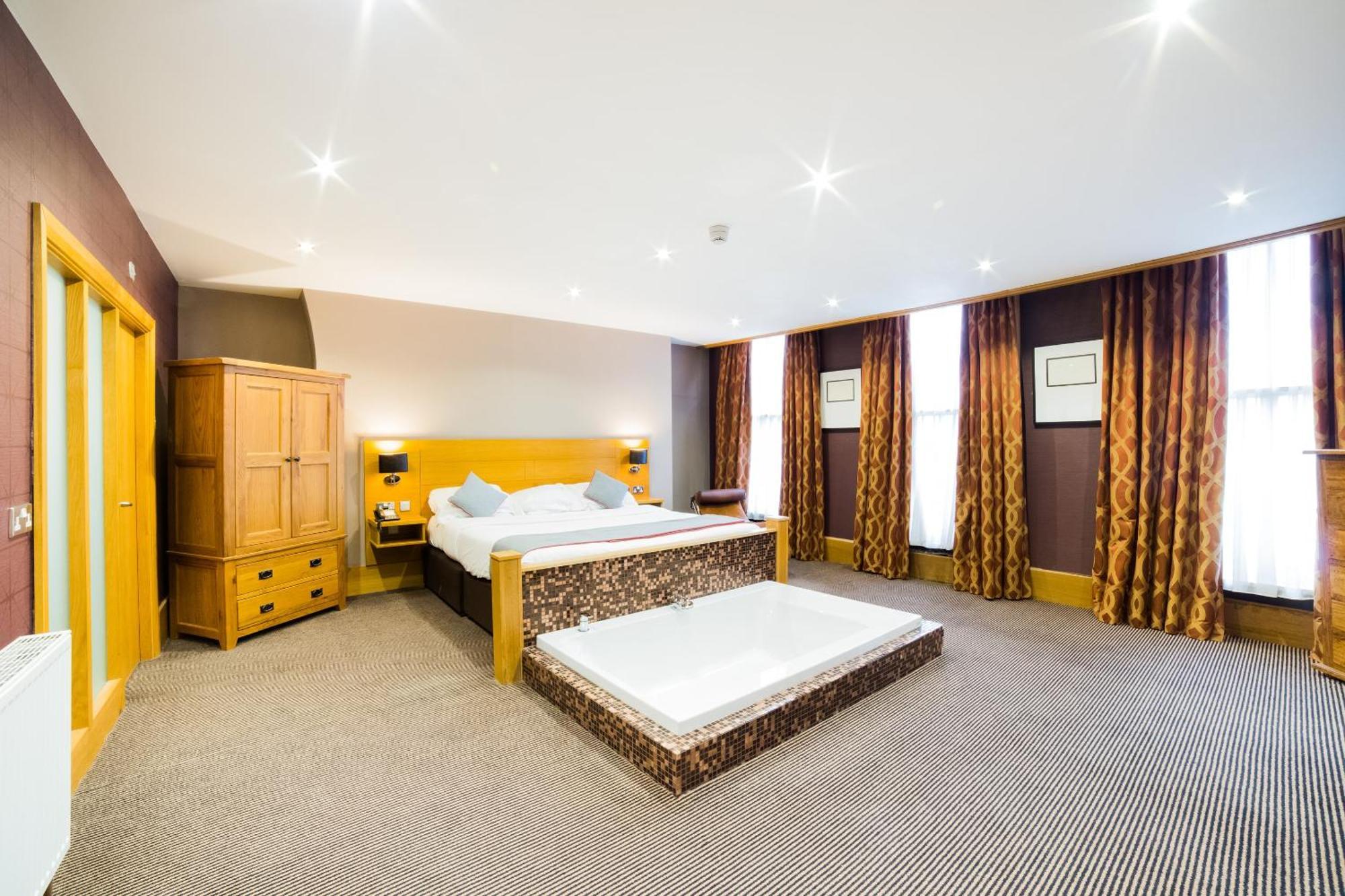 Oyo Imperial Hotel Barrow-in-Furness Ngoại thất bức ảnh