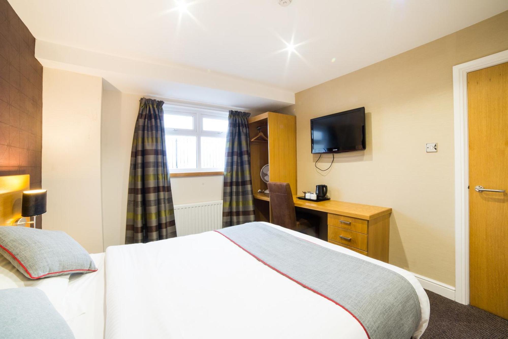 Oyo Imperial Hotel Barrow-in-Furness Ngoại thất bức ảnh