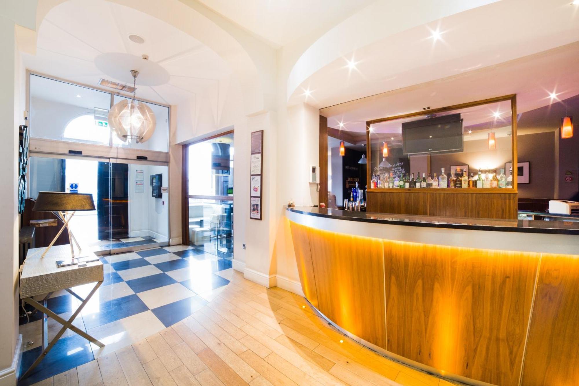 Oyo Imperial Hotel Barrow-in-Furness Ngoại thất bức ảnh